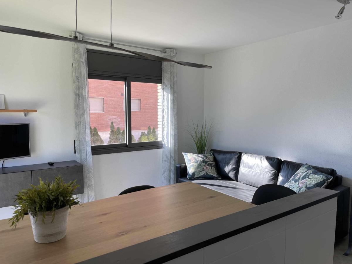 Appartamento Solàrium con terraza a 5 minutos de la playa recientemente renovado Girona Esterno foto