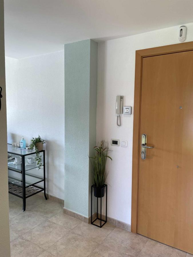 Appartamento Solàrium con terraza a 5 minutos de la playa recientemente renovado Girona Esterno foto