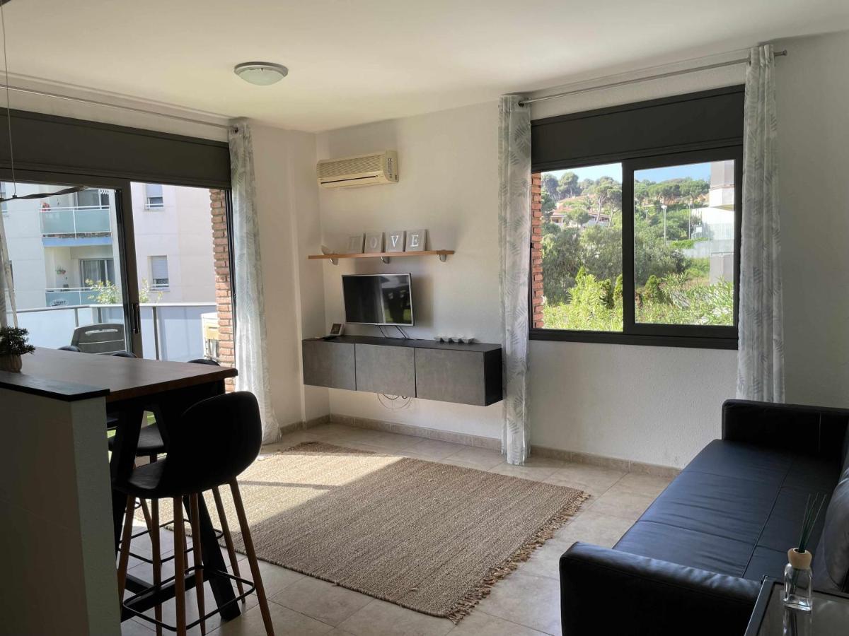 Appartamento Solàrium con terraza a 5 minutos de la playa recientemente renovado Girona Esterno foto