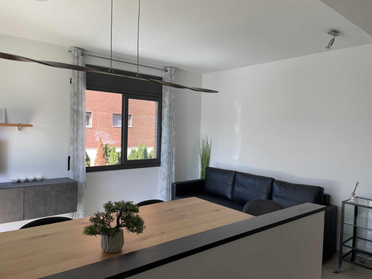 Appartamento Solàrium con terraza a 5 minutos de la playa recientemente renovado Girona Esterno foto