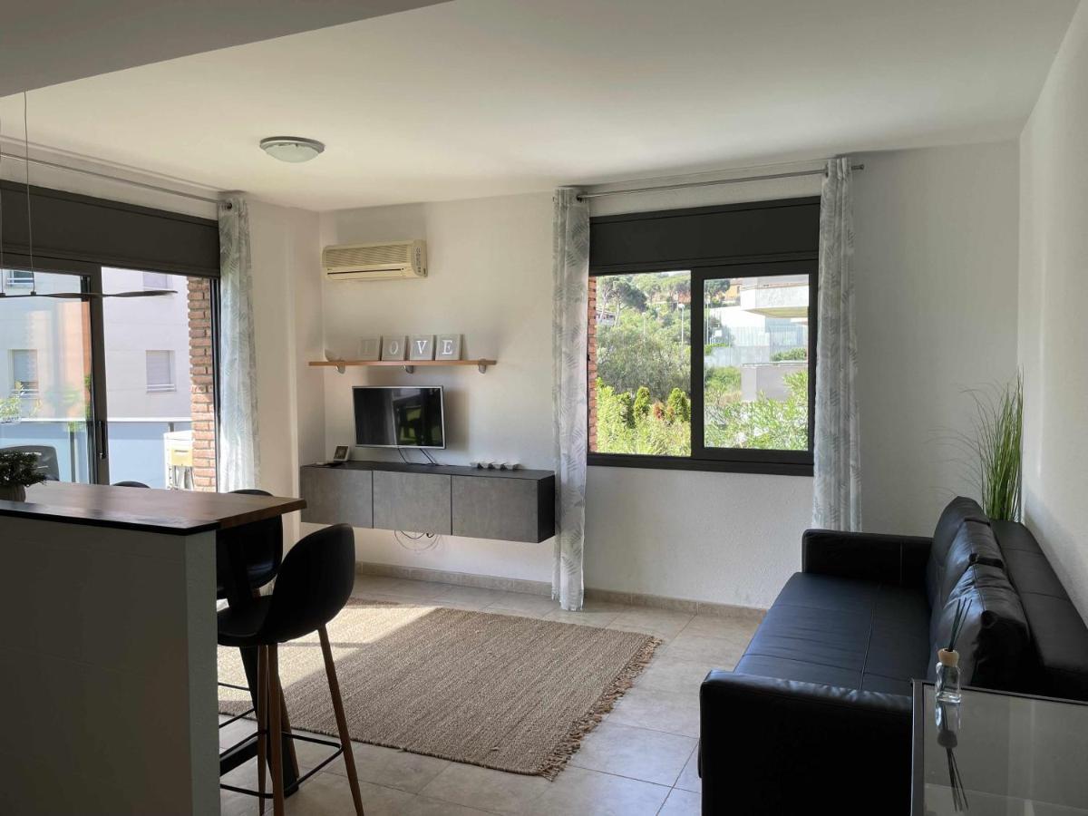 Appartamento Solàrium con terraza a 5 minutos de la playa recientemente renovado Girona Esterno foto