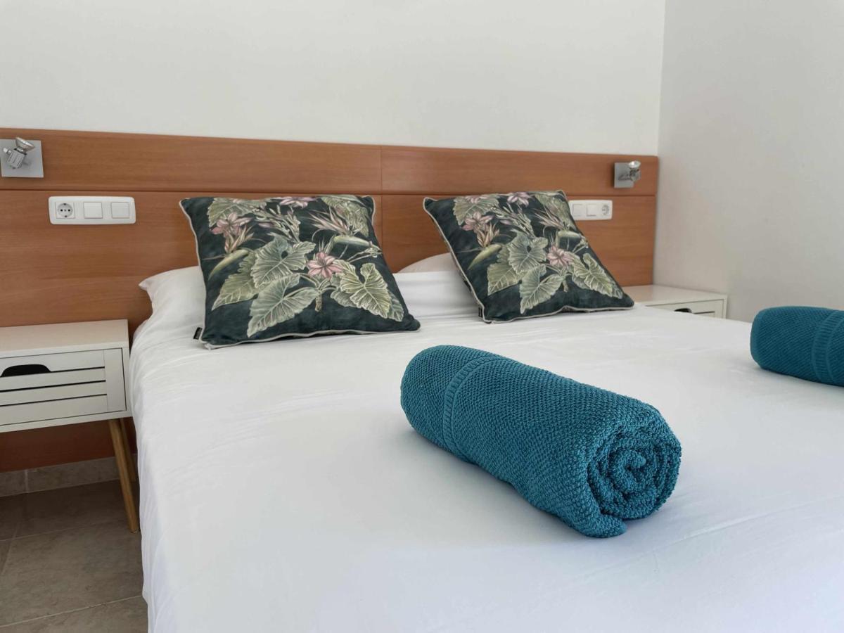 Appartamento Solàrium con terraza a 5 minutos de la playa recientemente renovado Girona Esterno foto