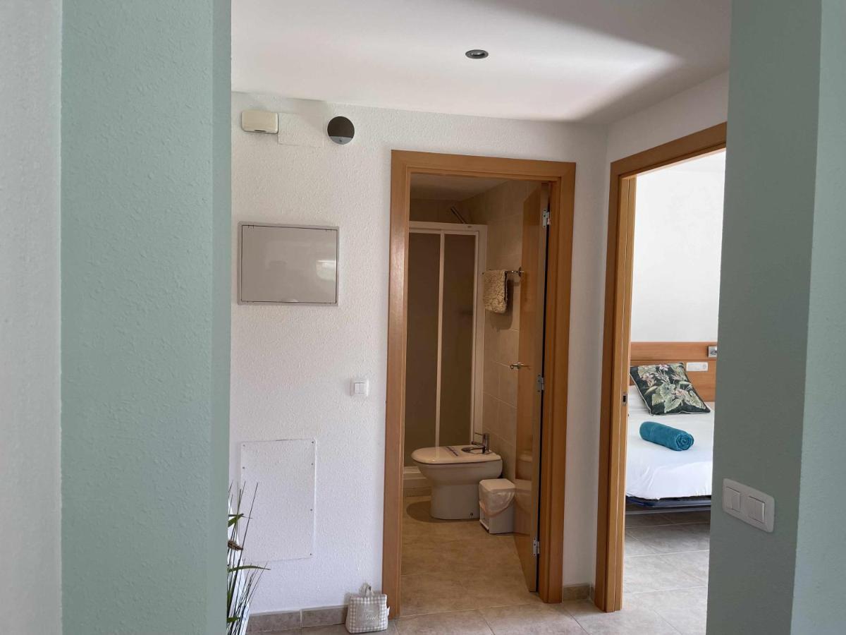 Appartamento Solàrium con terraza a 5 minutos de la playa recientemente renovado Girona Esterno foto