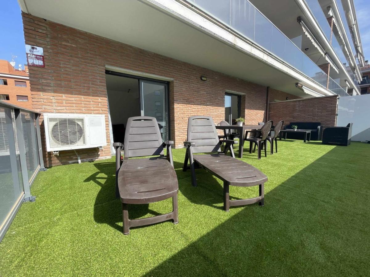 Appartamento Solàrium con terraza a 5 minutos de la playa recientemente renovado Girona Esterno foto