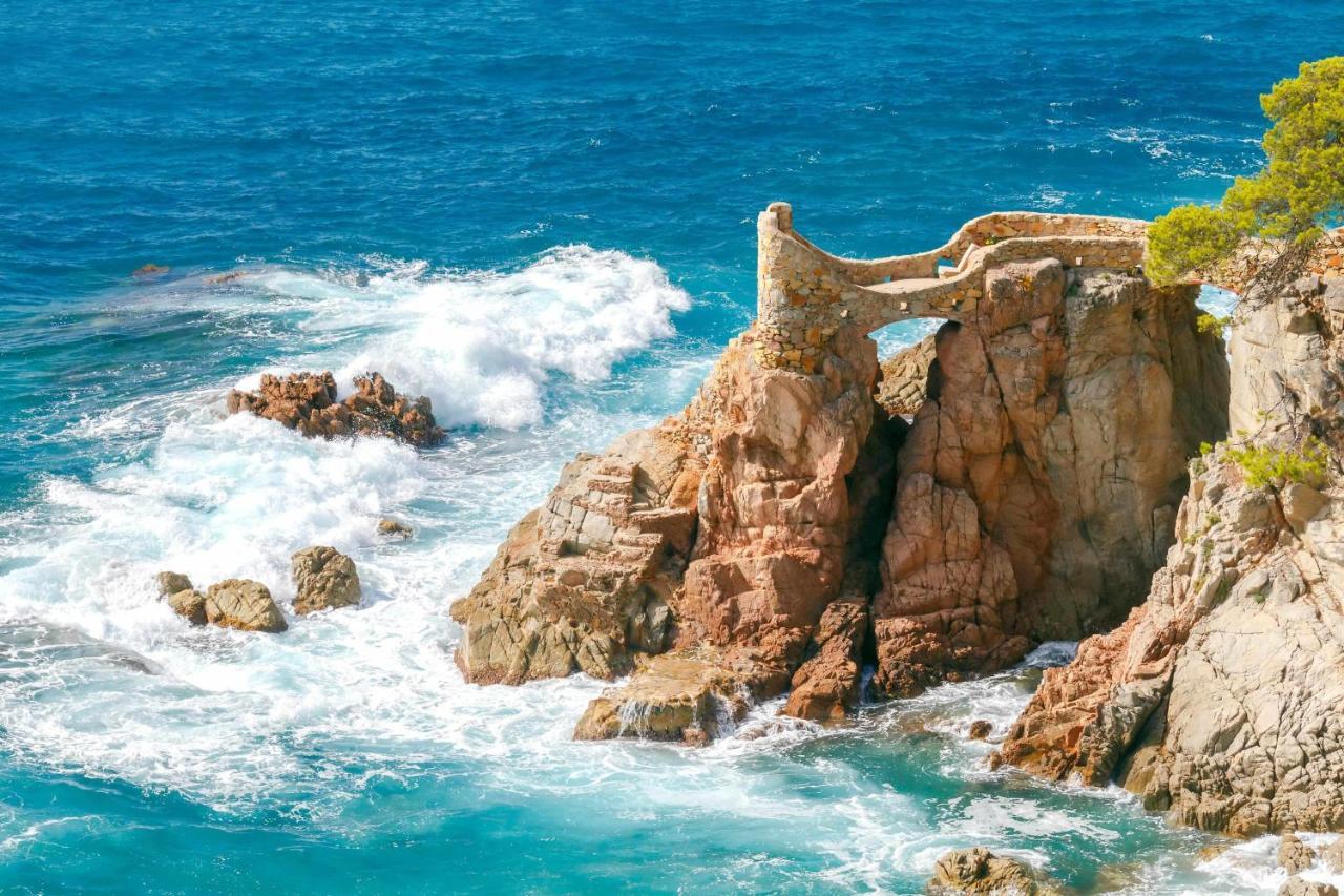 Appartamento Solàrium con terraza a 5 minutos de la playa recientemente renovado Girona Esterno foto